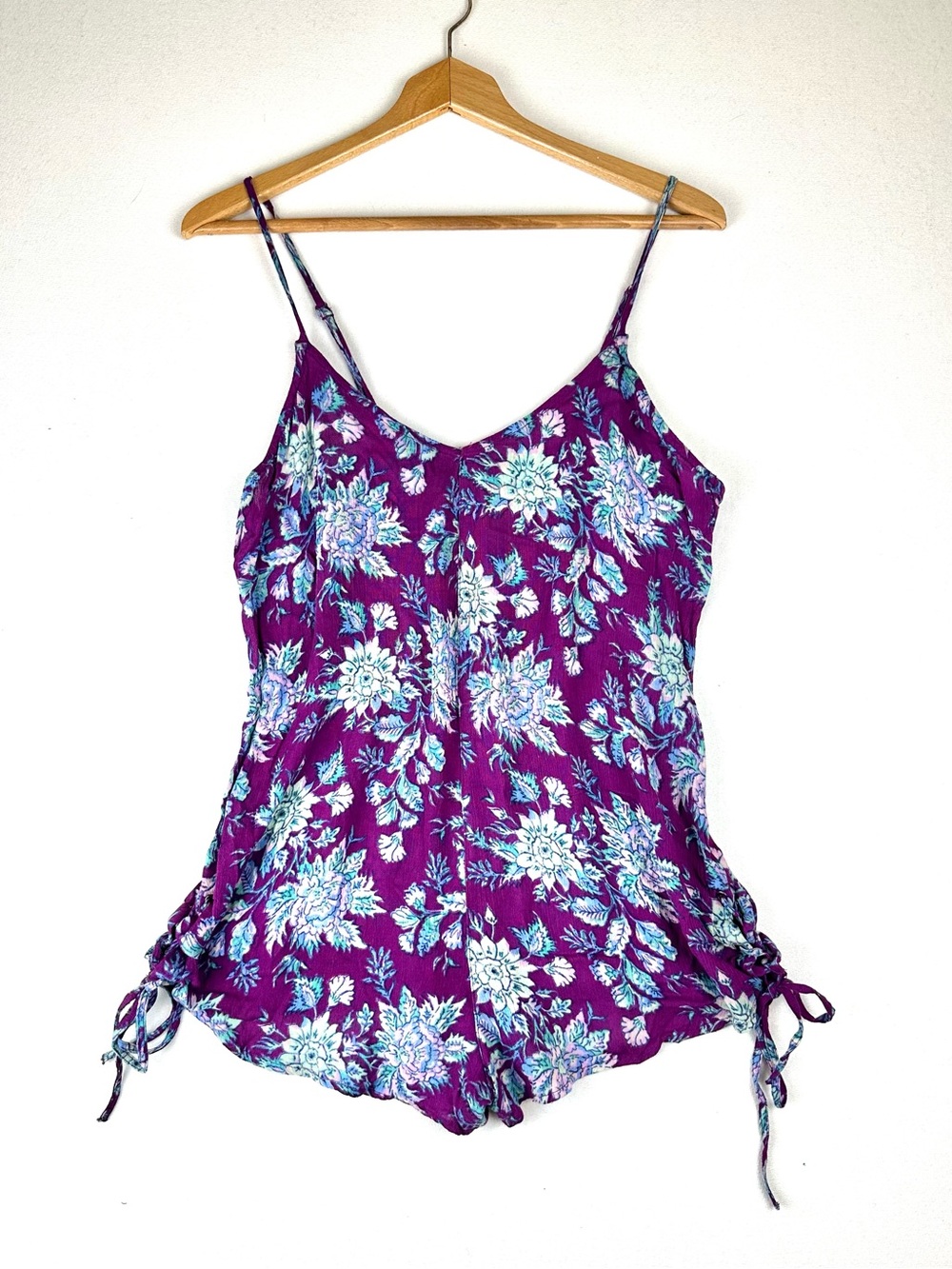 Billabong‎ Beyond Sunrise Keep Dreaming Shorts Romper Floral Beach Resort